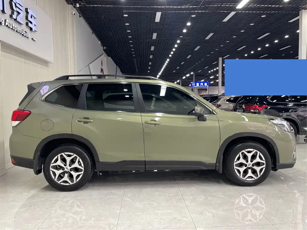 Subaru Forester 2021 — фото 9