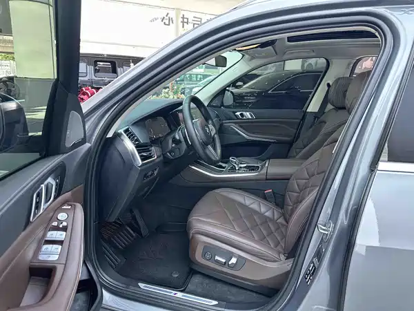 BMW X5 2023