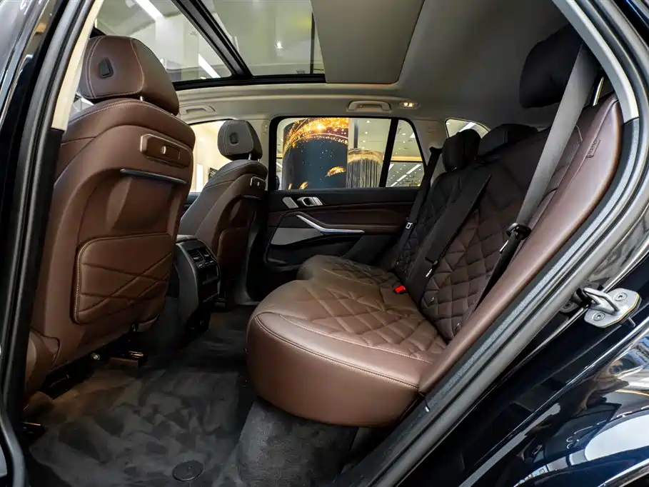 BMW X5 2025 — фото 12
