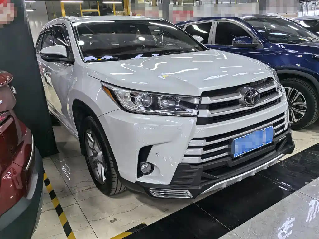 Toyota Highlander 2020 — фото 3