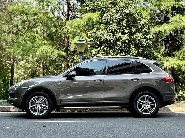 Porsche Cayenne 2014