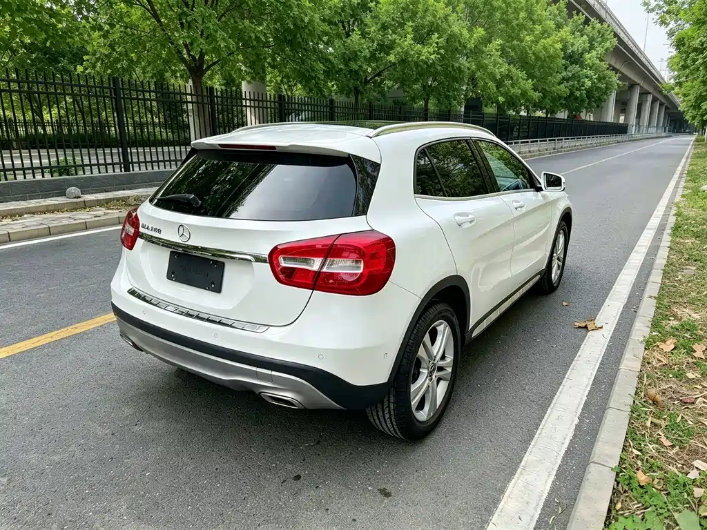 Mercedes-Benz GLA 2017 — фото 14