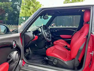 MINI MINI 2012