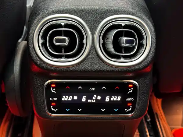 Mercedes-Benz GLC 2024