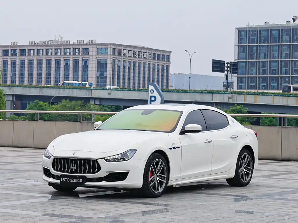 Maserati Ghibli 2022