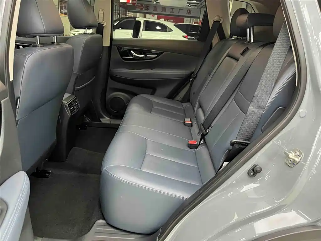Nissan X-Trail 2025 — фото 14