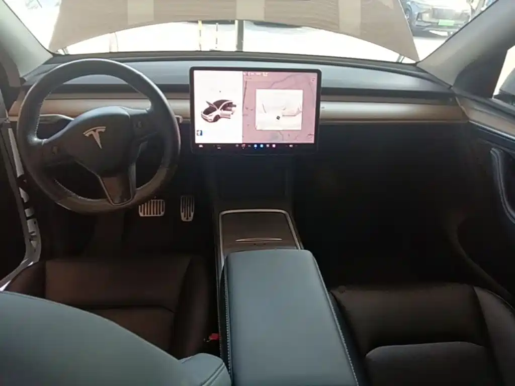 Tesla Model Y 2021 — фото 10