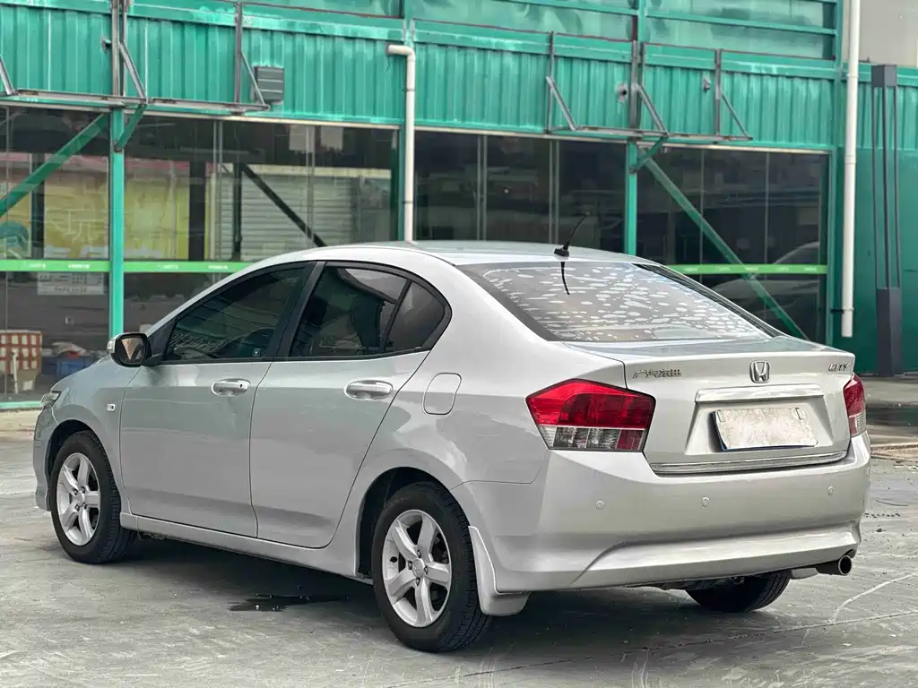 Honda City Classic 2011 — фото 14