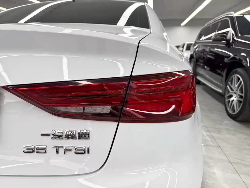 Audi A3 2019 — фото 22