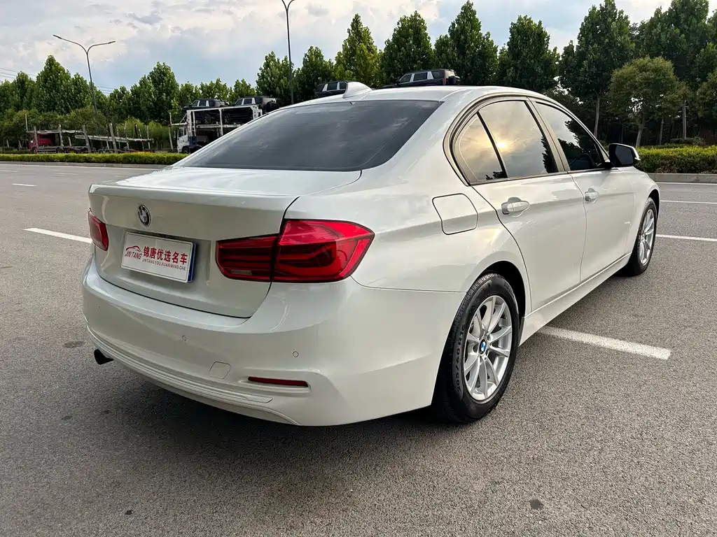 BMW 3 Series 2016 — фото 14