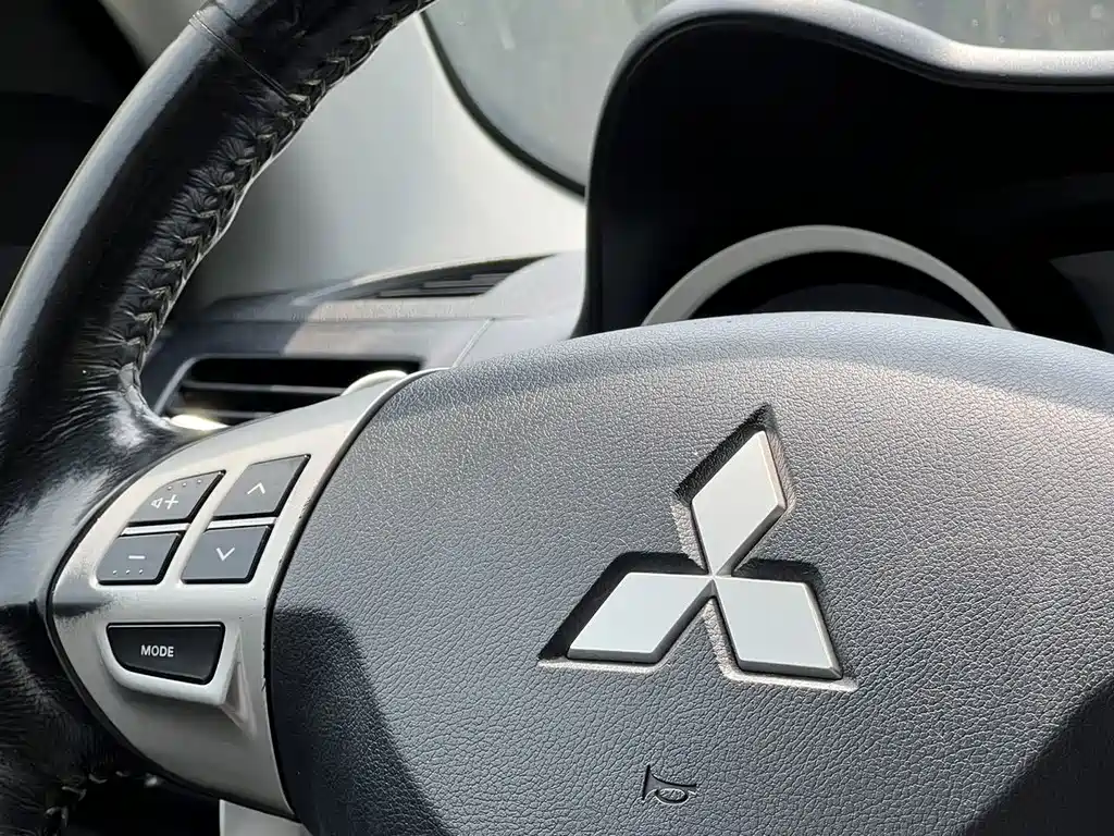 Mitsubishi Lancer EX 2013 — фото 7