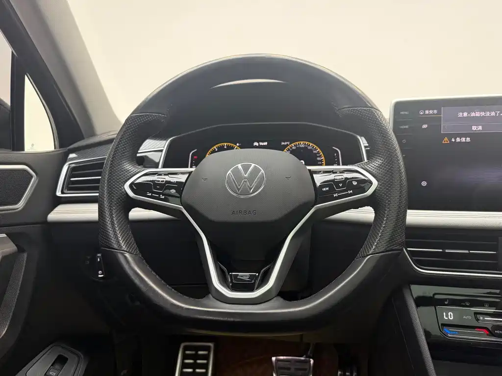 Volkswagen Tiguan L 2022 — фото 11