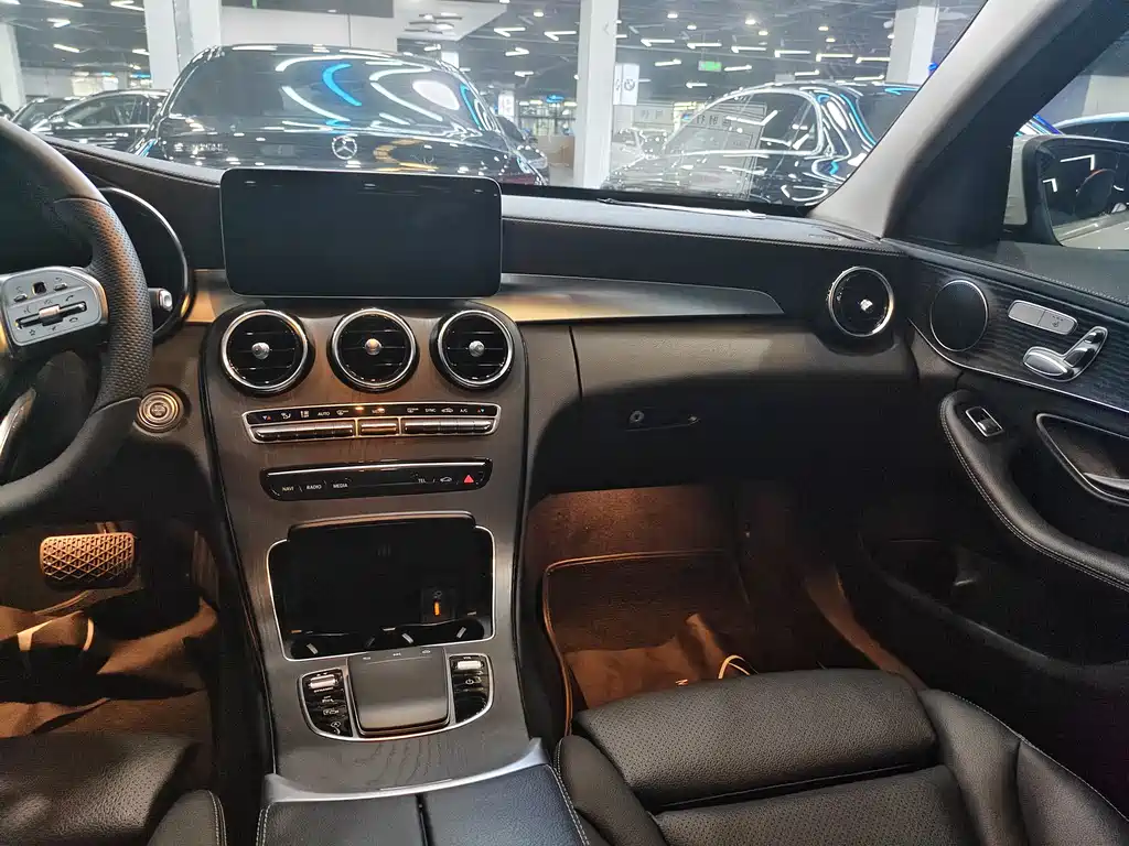 Mercedes-Benz C-Class 2021 — фото 12