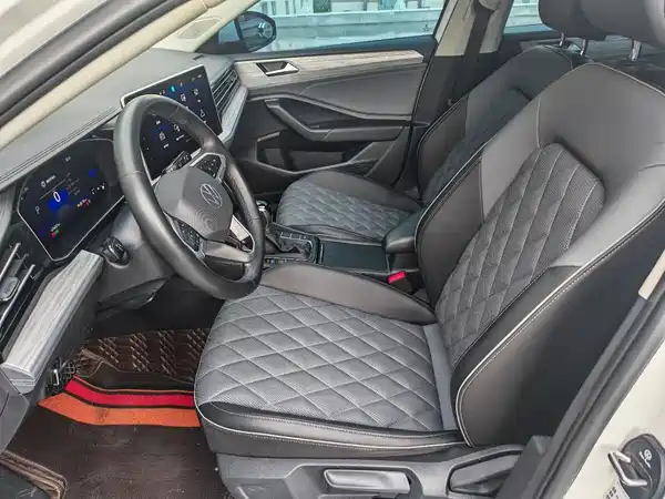Volkswagen Sagitar 2022