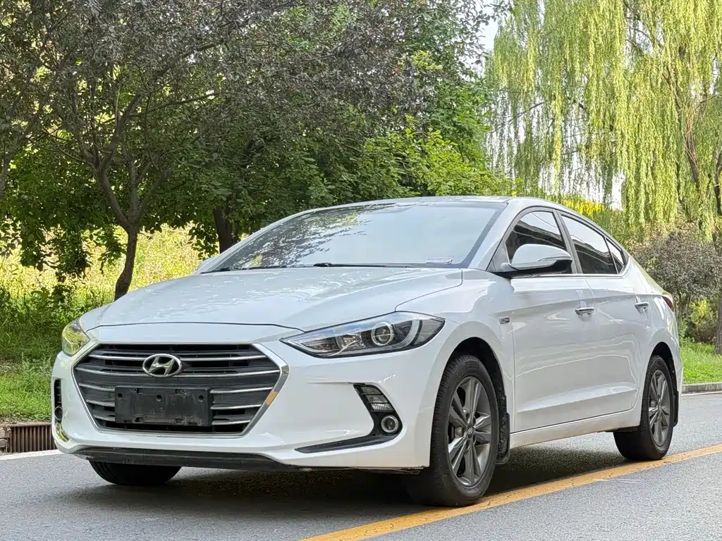Hyundai Elantra 2016