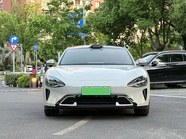 Xiaomi SU7 2024