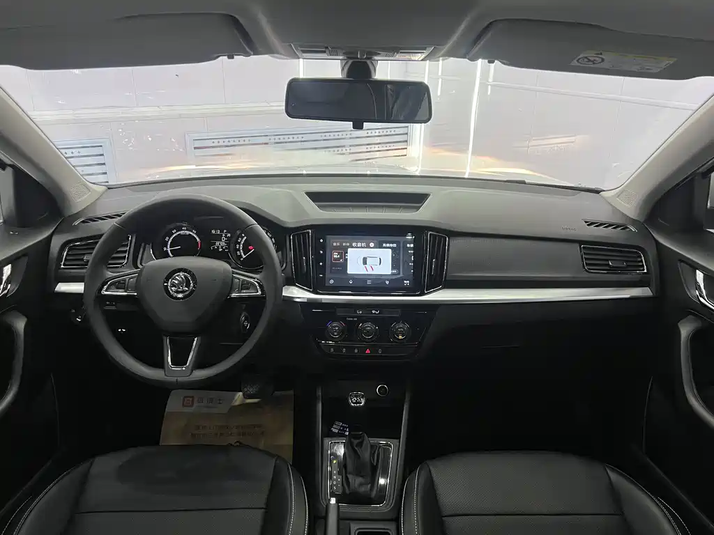 Skoda Kamiq 2023 — фото 10