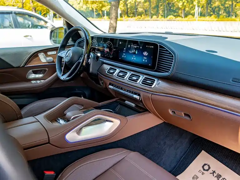 Mercedes-Benz GLS 2026 — фото 11