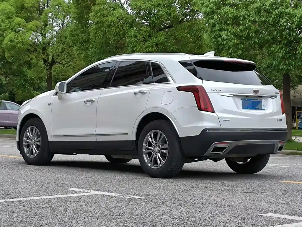 Cadillac XT5 2022 — фото 15
