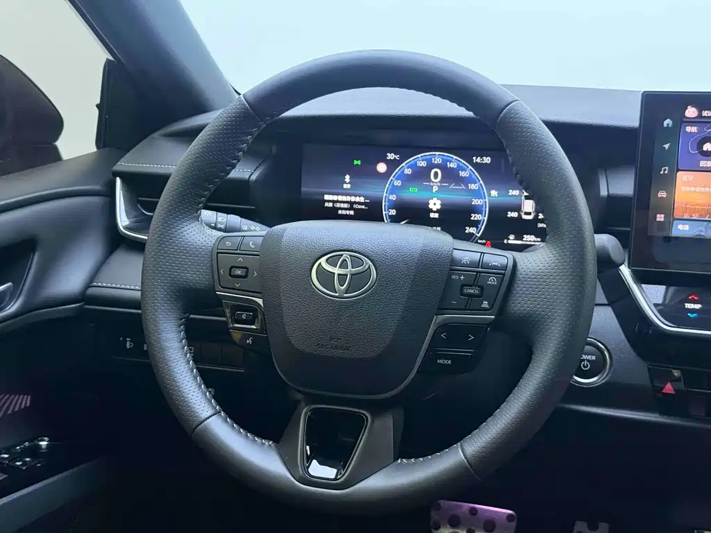 Toyota Camry 2026 — фото 12