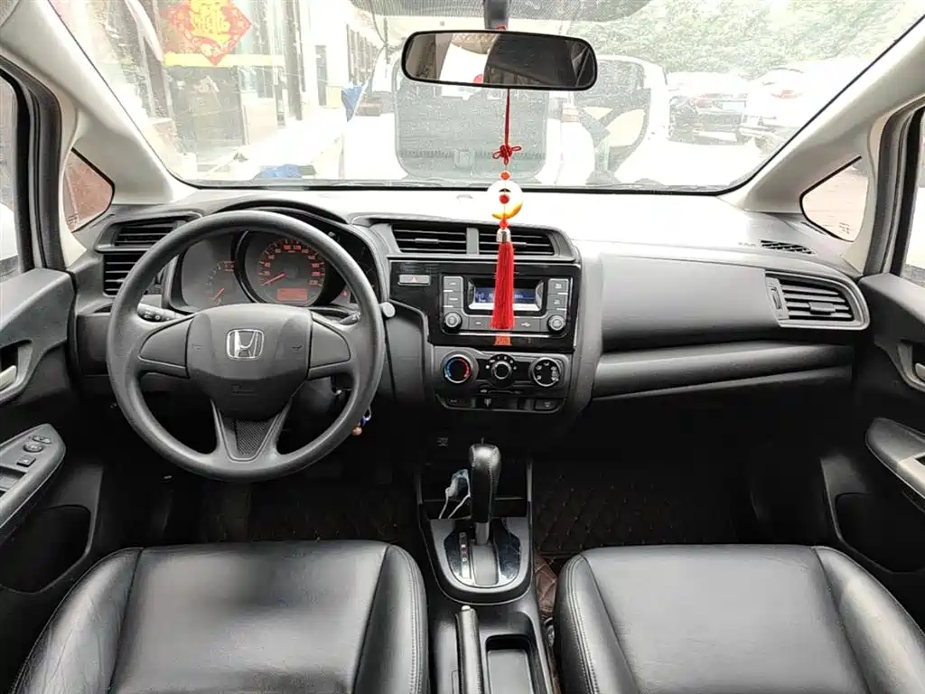 Honda Fit 2018 — фото 10