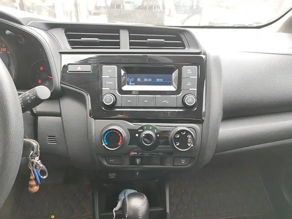 Honda Fit 2018 — фото 13
