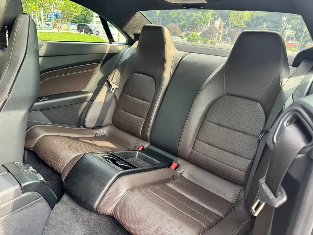 Mercedes-Benz E-Class 2015 — фото 6