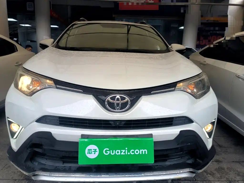 Toyota RAV4 2016 — фото 3