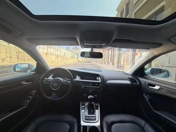 Audi A4L 2016