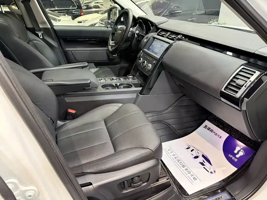 Land Rover Discovery 2019 — фото 34