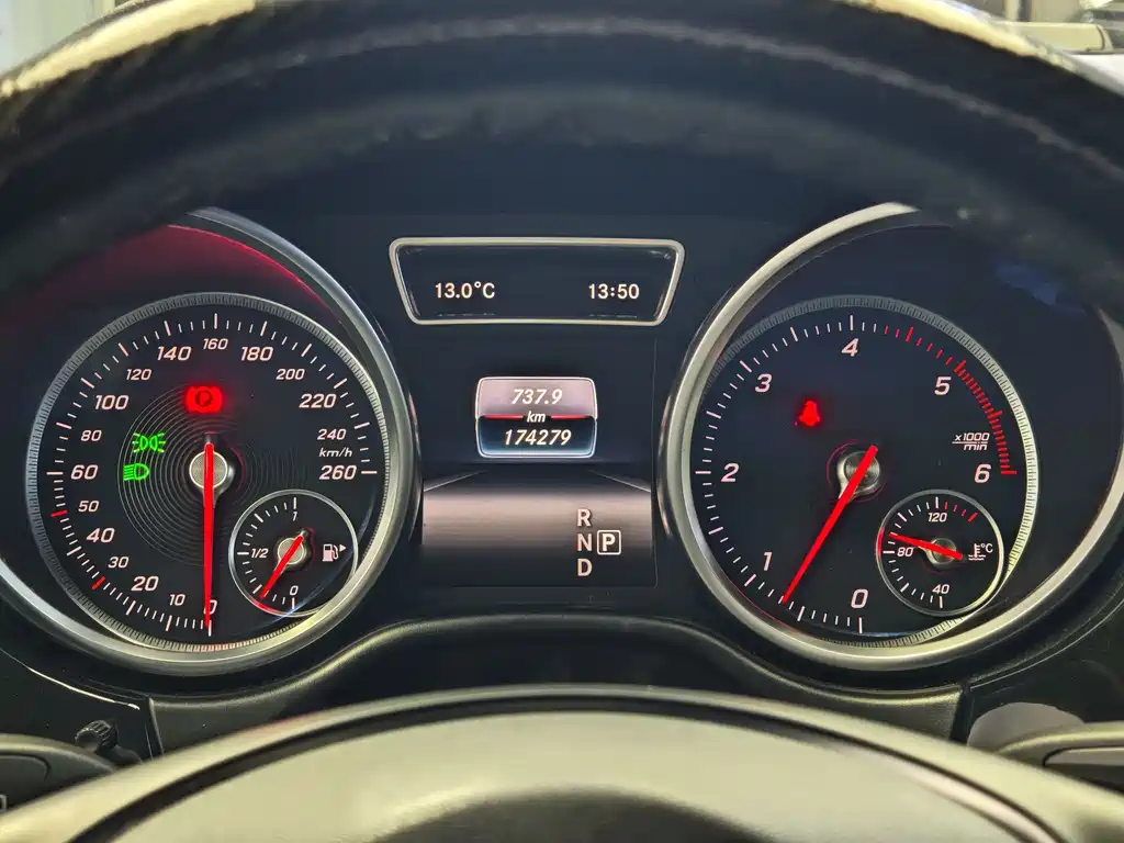 Mercedes-Benz GLE 2017 — фото 17