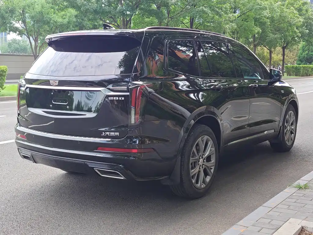 Cadillac XT6 2021 — фото 23