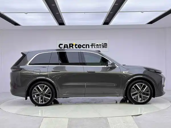 Li Auto L8 2024