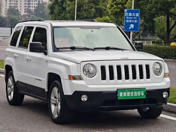 Jeep Freelancer 2015