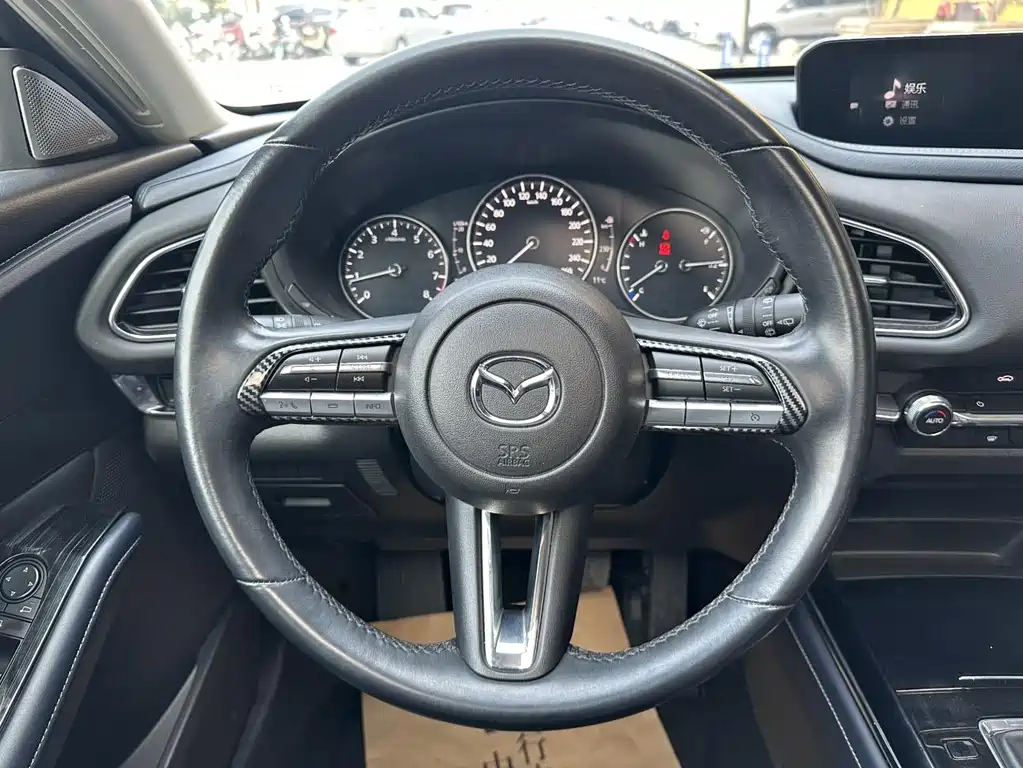 Mazda CX-30 2022 — фото 16