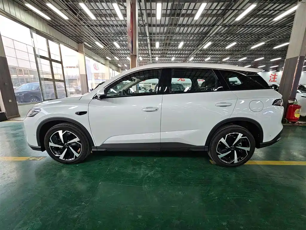 BYD Seal 05 DM-i 2025 — фото 3