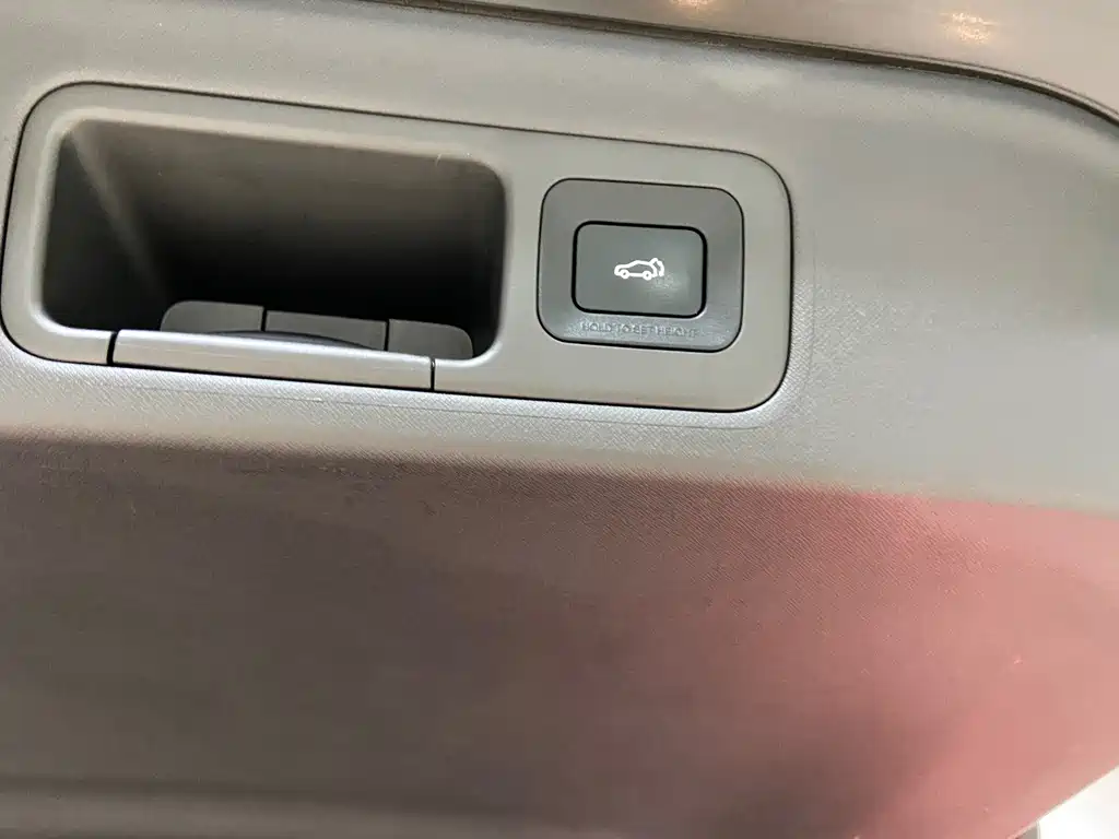 GAC Trumpchi M8 2023 — фото 18