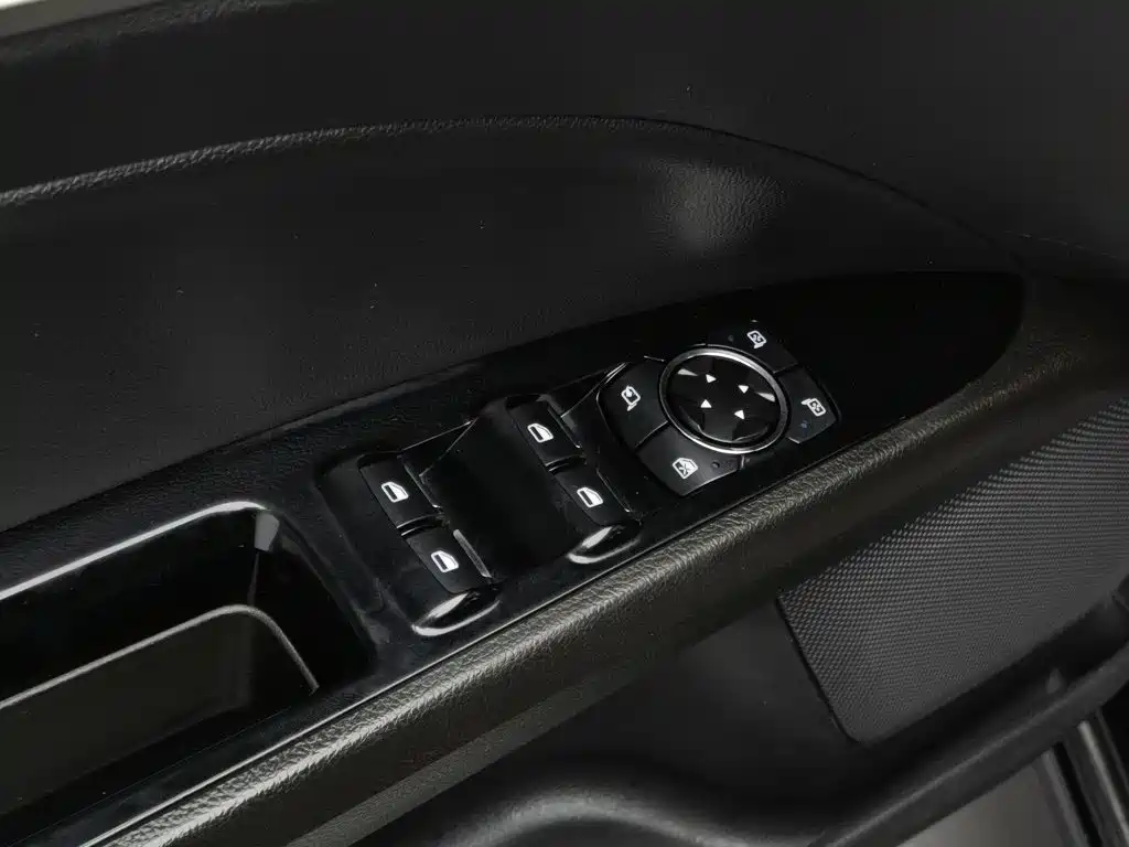 Ford Mondeo 2016 — фото 9