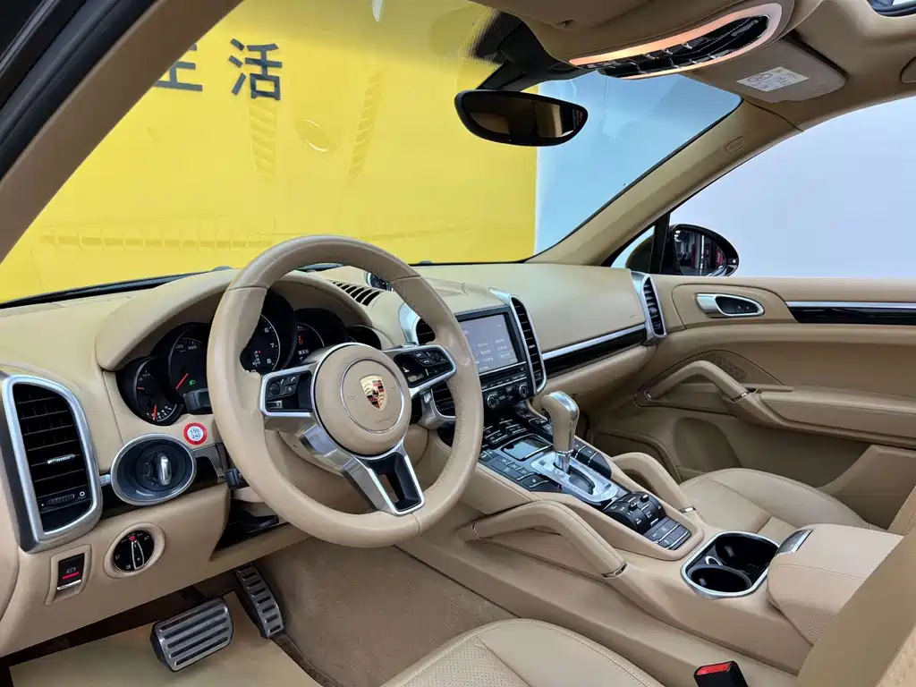 Porsche Cayenne 2016 — фото 4