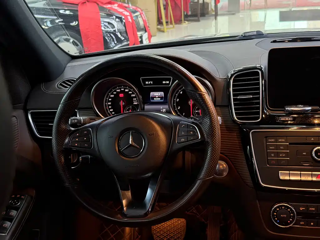 Mercedes-Benz GLE 2018 — фото 9