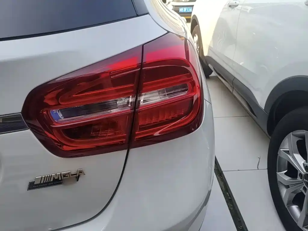 Mercedes-Benz GLA 2015 — фото 24