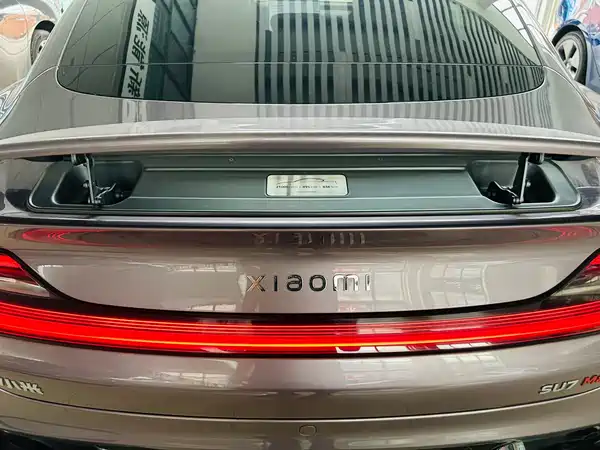 Xiaomi SU7 2024