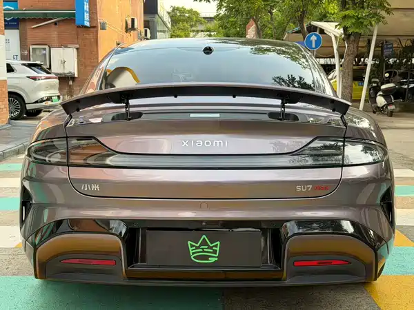 Xiaomi SU7 2024