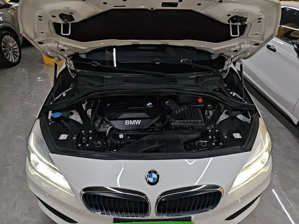BMW 2 Series Station Wagon 2017 — фото 20