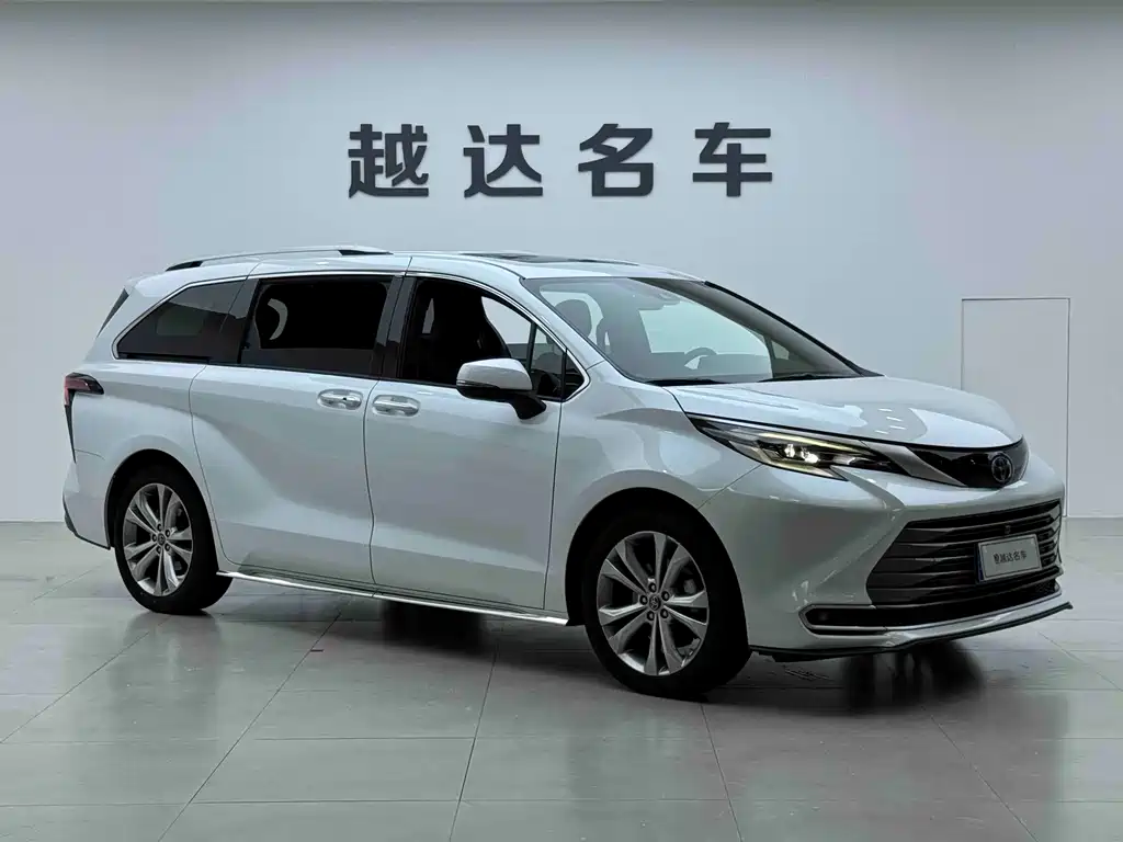 Toyota Sienna 2023