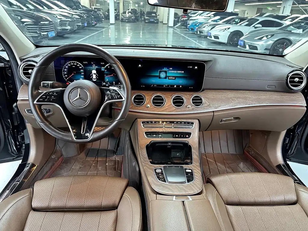 Mercedes-Benz E-Class 2023