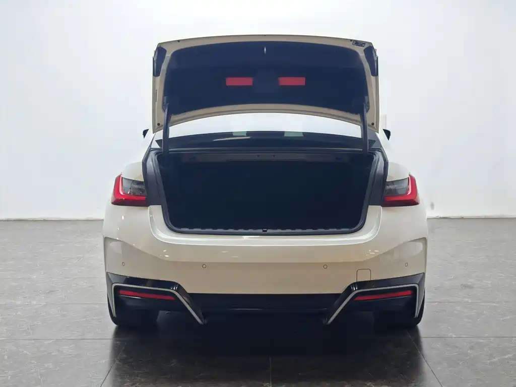 BMW i3 2024 — фото 12