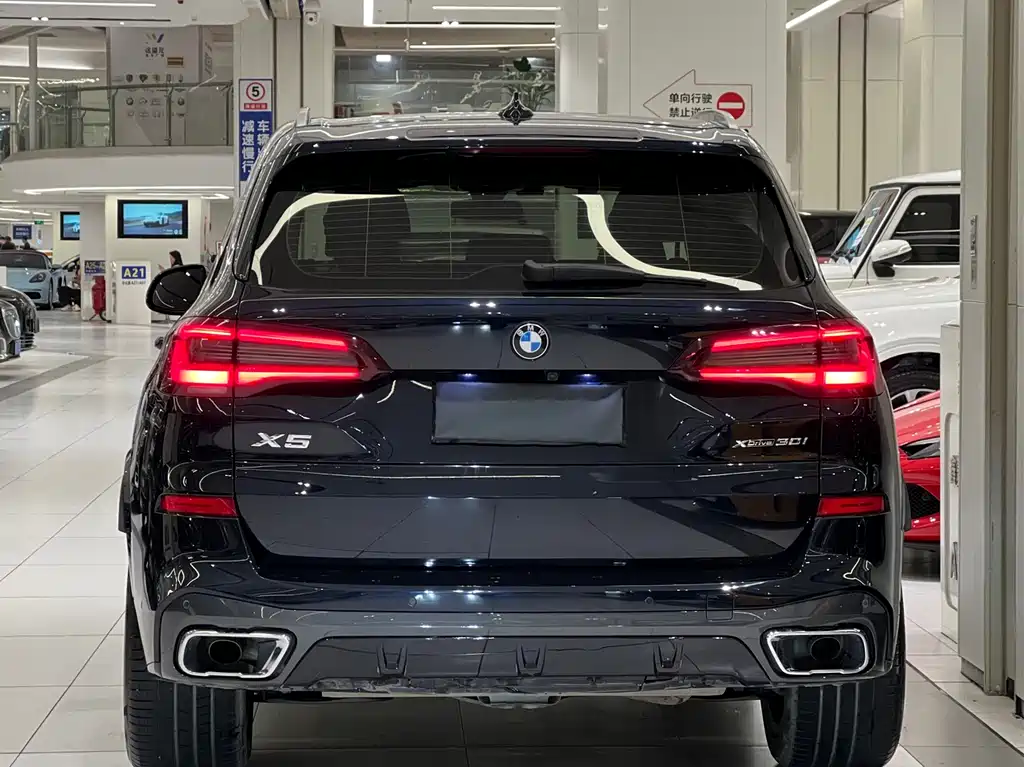 BMW X5 2021 — фото 11
