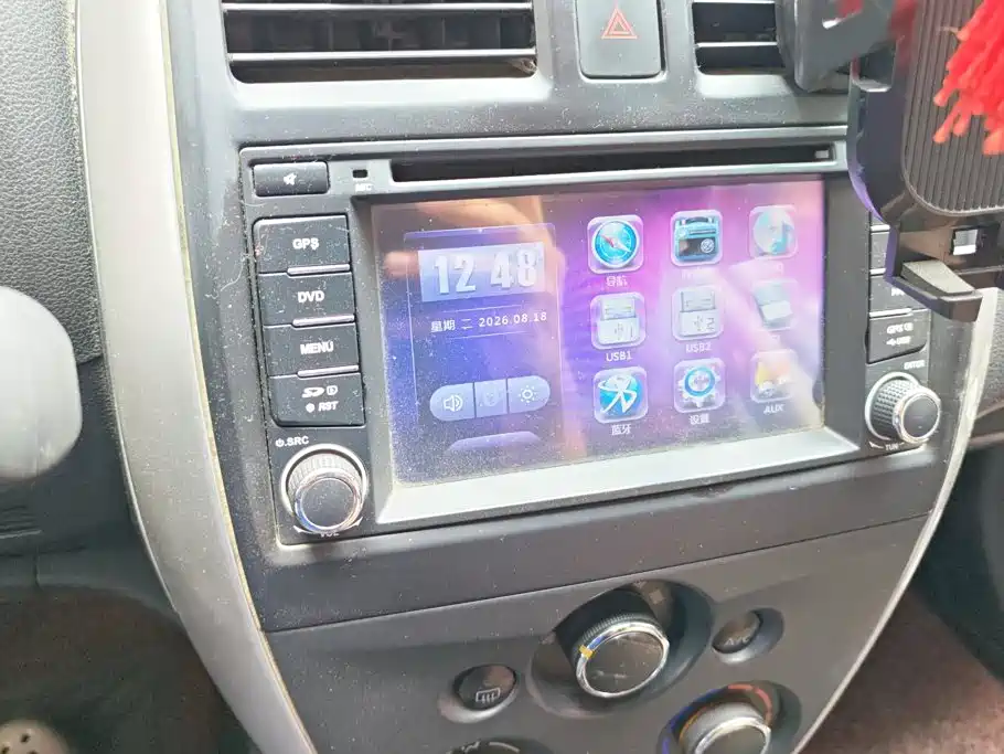 Nissan Sunny 2015 — фото 13