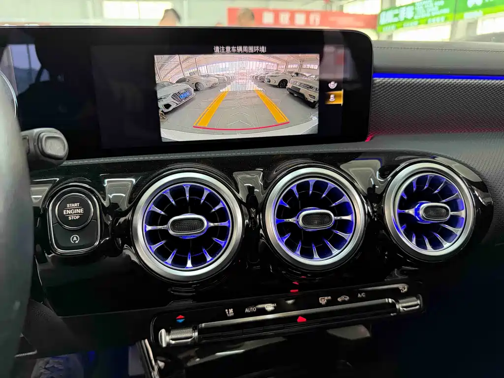 Mercedes-Benz A-Class 2023 — фото 13